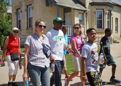 080919_mayorwalkbronzeville_1168