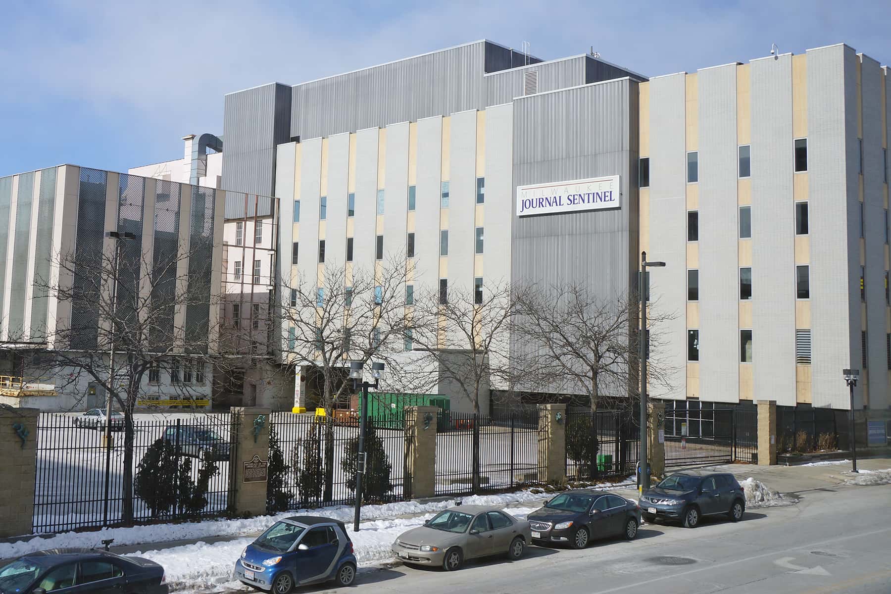 Urban spelunking: Former Journal-Sentinel buildings / Journal Square