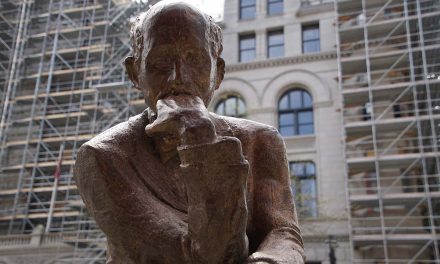 Bronze “Pensive” sculpture based on NAACP founder W.E.B. Du Bois to be installed at BMO Harris Tower