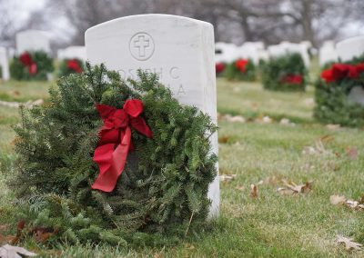 t121419_wreathwoodcemetery_1177