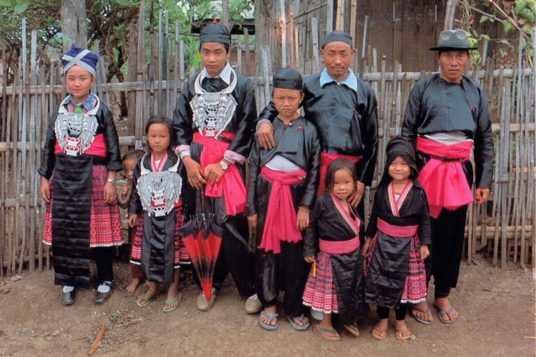 Recent estimates show that there is around 200,000 hmong people in the unit...