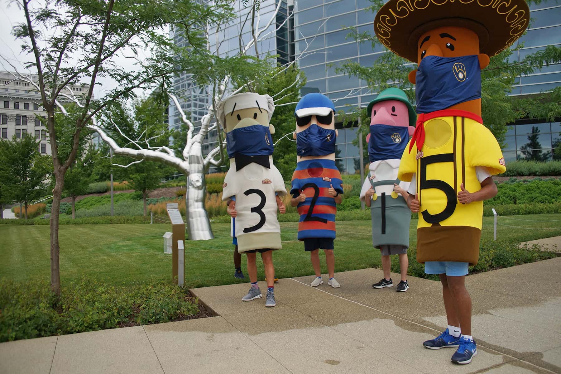 Brewers commemorate Racing Sausages debut - Superior Telegram