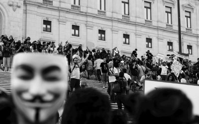 An opposition to violent supremacy: The varied and decentralized nature of a collective self-defense