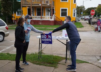 100320_bidenyardsign_518