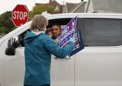 100320_bidenyardsign_665