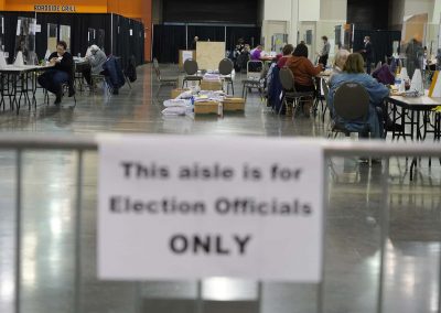 c112320_voterecountday04_0579x_0382