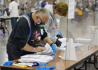 c112320_voterecountday04_0959