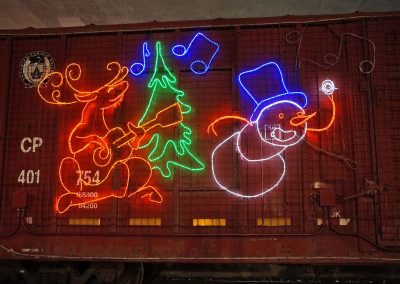 x5_120516_holidaytrain_0999