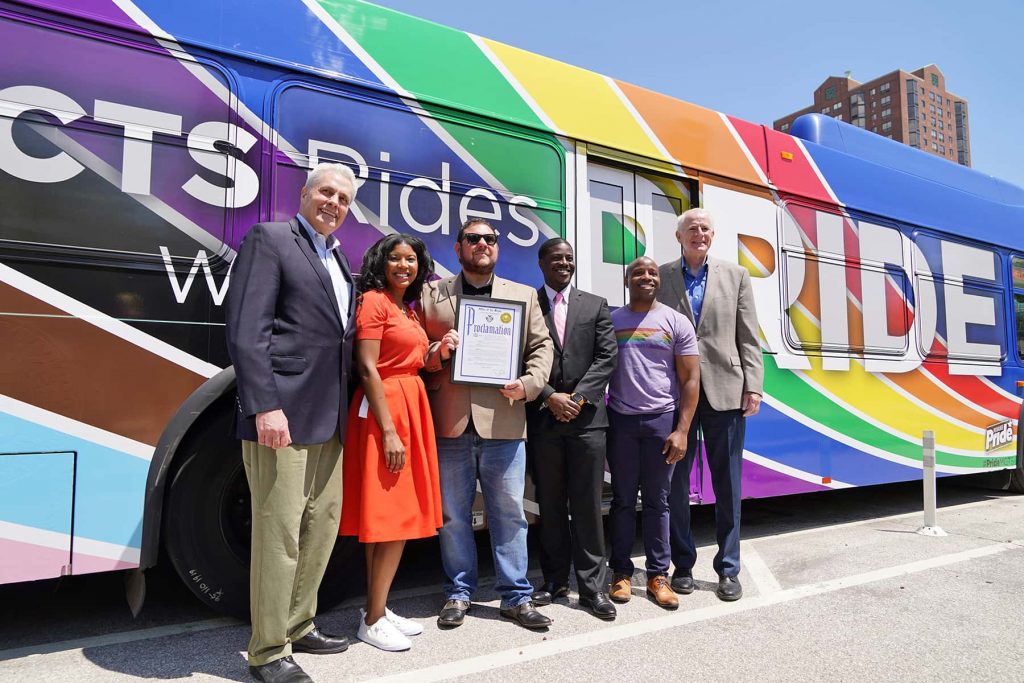 00_060121_PrideTransit_1820