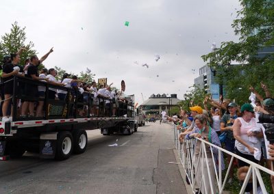 072221_BucksWinParade_0902