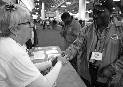 042322_HonorFlight_0610