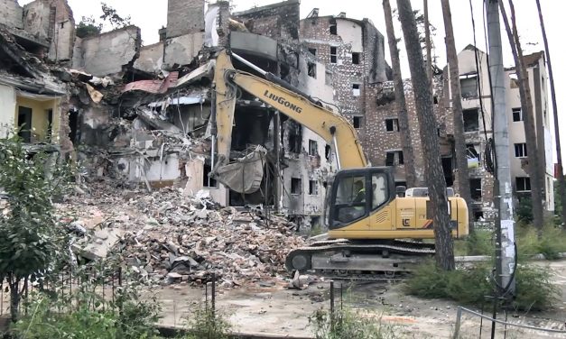Irpin begins to dismantle and rebuild residential complex destroyed at start of Russia’s invasion