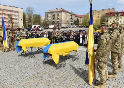 092522_UkraineDefendersDay_07_STK_BumbleDee_10