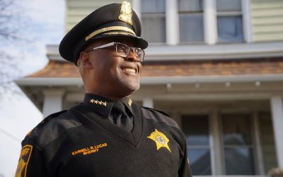 Earnell Lucas resigns early as Milwaukee County Sheriff to take senior security position with Fiserv