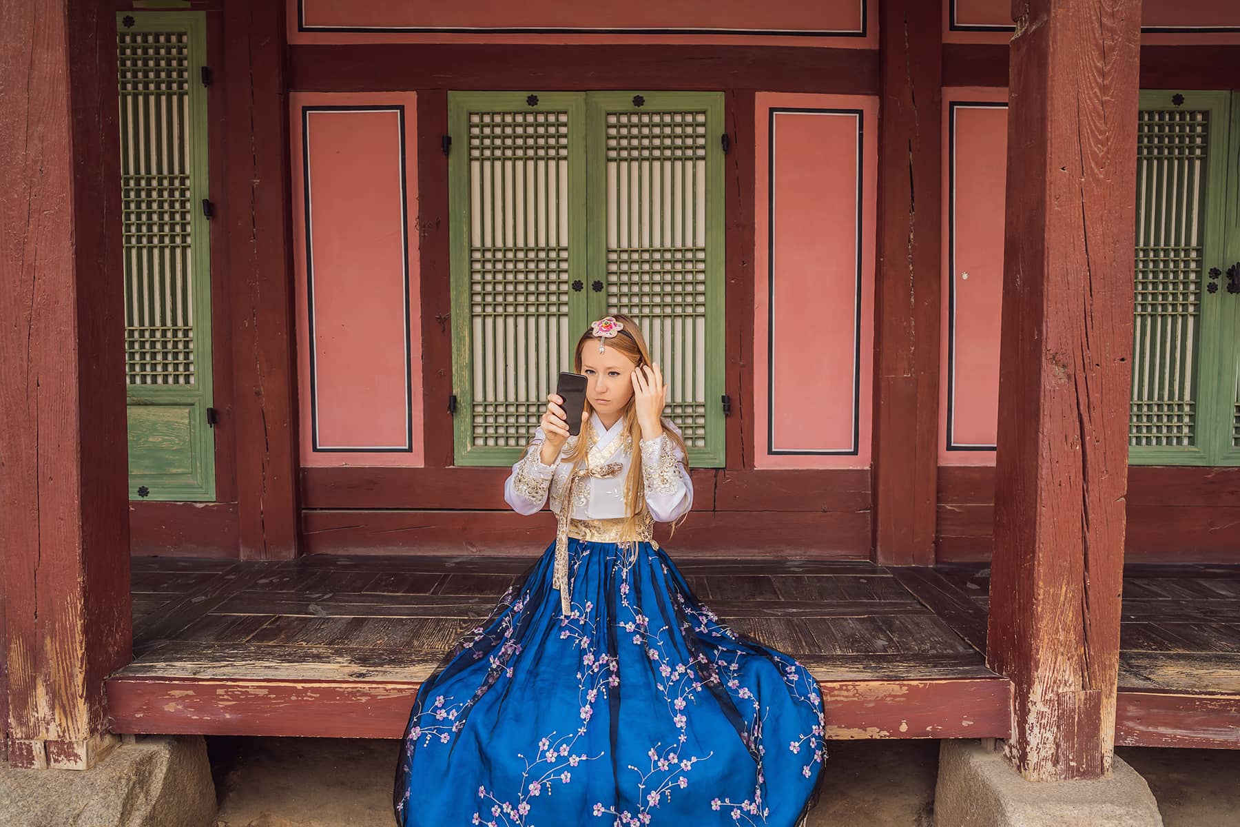 01_110122_ForeignInfluencerKorea_STK_ElizavetaGalitckaia_02