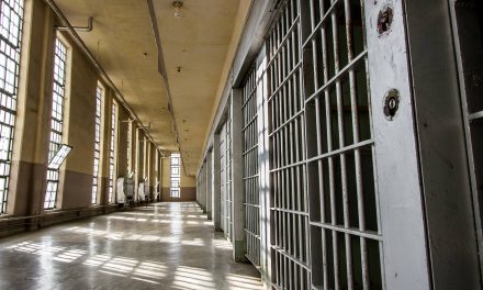 A prison cell as the Oval Office? What laws says about a candidate under indictment running for president