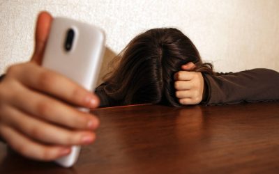 Social media never forgets: Why the digital experience of daily life makes it hard to move on from a breakup