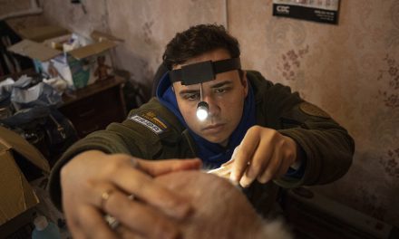 Medical volunteers in Ukraine set up specialty clinics to treat residents near the frontlines