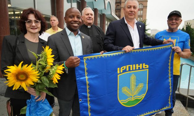 Milwaukee raises national flag of Ukraine on its Independence Day in solidarity with Sister City of Irpin