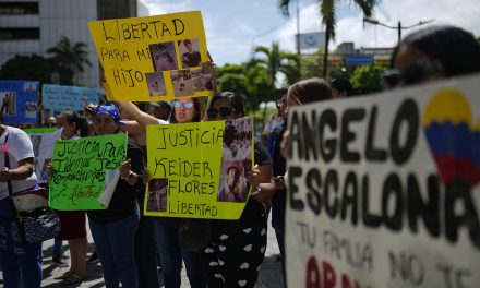U.S. intelligence refutes Trump’s deceit about the Venezuelan gangs he used to force deportations