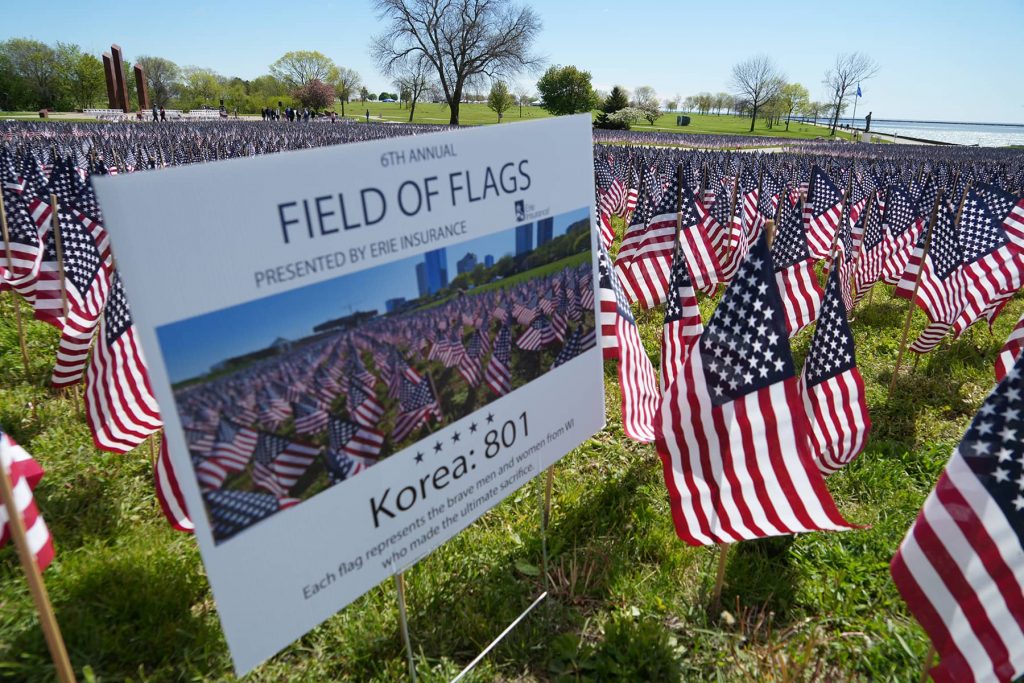 00_052325_MemorialFlagLawn_0063