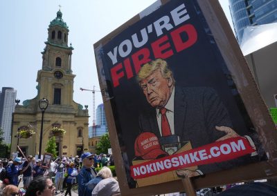 008_061425_NoKingsProtest_0503