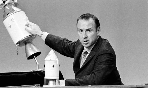 James Lovell: Milwaukee mourns the loss of Apollo 13 astronaut and native son at 97