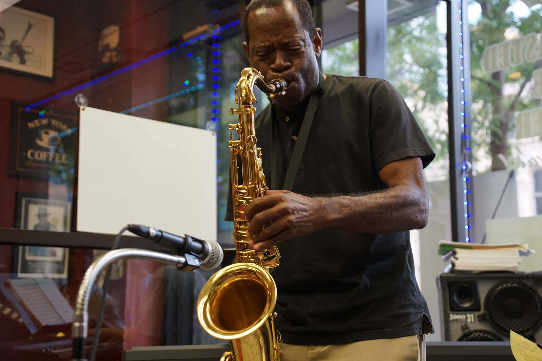 Sam Belton encourages young musicians with live jazz events | Milwaukee ...