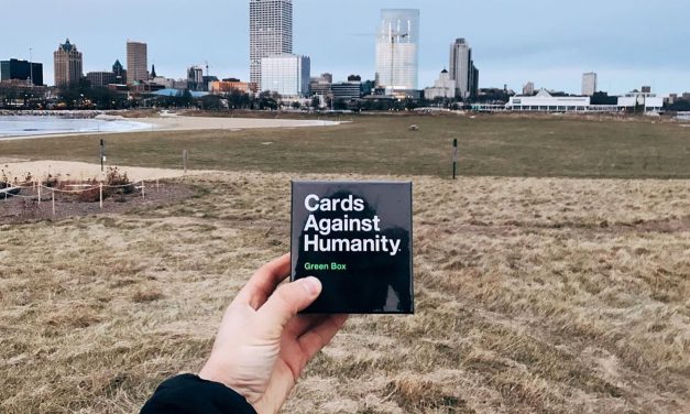 Insensitive “Cards Against Humanity” begins Milwaukee scavenger hunt