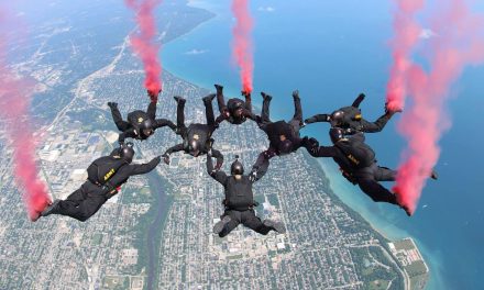 Airshow sees Army Parachute Team descend through the atmosphere