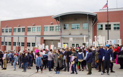 Rally at Homeland Security office seeks end to indefinite imprisonment of families