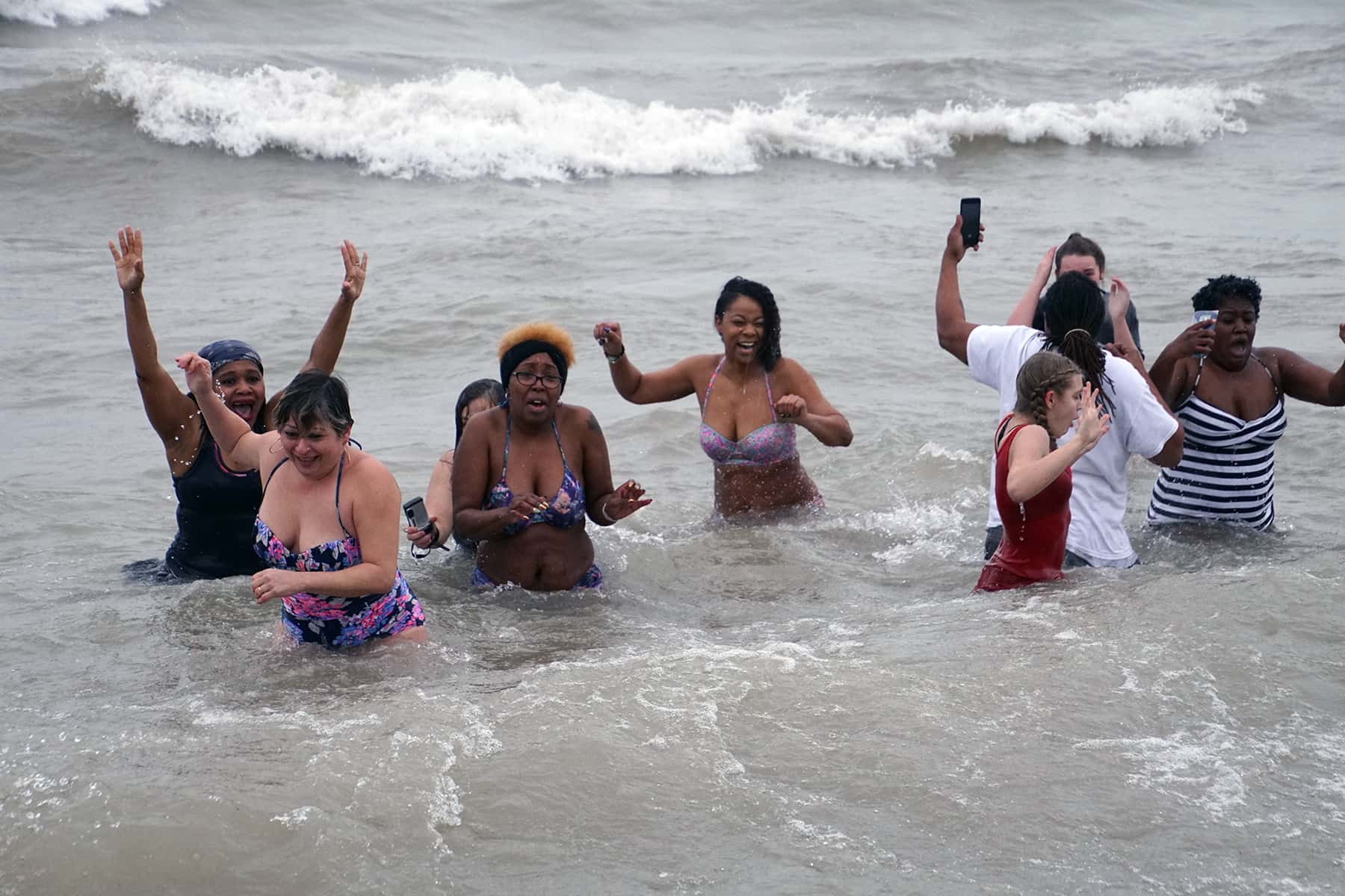 Lake Michigan’s freezing waves wallop participants at 2019 Polar Bear Plung...