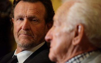 Brewers legend Robin Yount recognized for years of citizen involvement in helping the Armed Forces