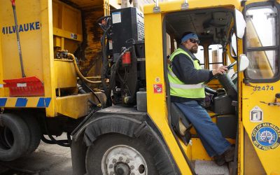 Milwaukee’s annual “Project Clean & Green” returns to collect oversized garbage for free