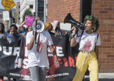 092019_climatestrikemarchmke_31