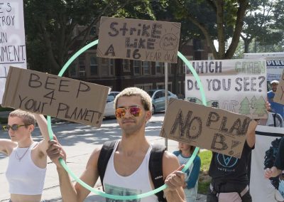 092019_climatestrikemarchmke_39