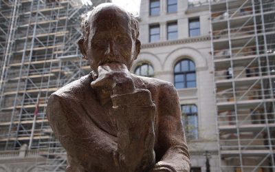 Bronze “Pensive” sculpture based on NAACP founder W.E.B. Du Bois to be installed at BMO Harris Tower