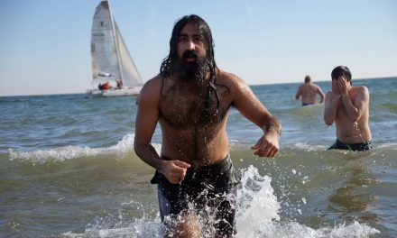 The Big Plunge 2020: Hundreds pack Bradford Beach for frosty New Year’s Day dip in Lake Michigan