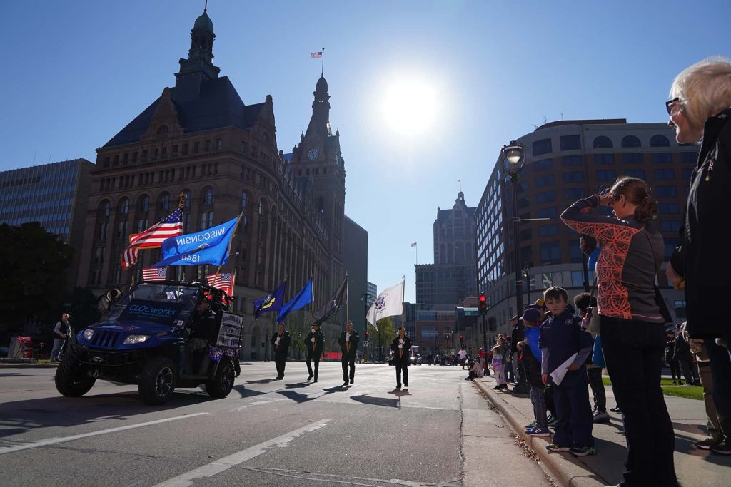 00_110621_VeteransDayParade_1606