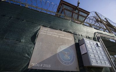 Ron DeSantis faces revelations about his military assignment in Guantanamo’s “Torture Machine”