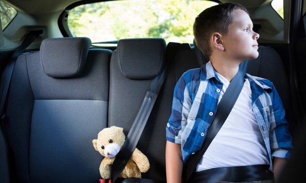 Buckle Up: Vehicles will be required to sound alarms by 2027 if rear passengers do not fasten seat belts
