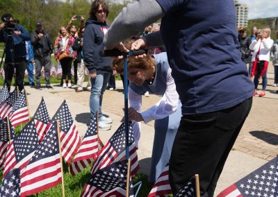 d44_052325_MemorialFlagLawn_1222