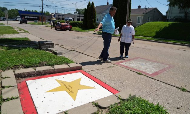 Milwaukee veterans inspired by visit to Hero Street as a national model of Latino military remembrance
